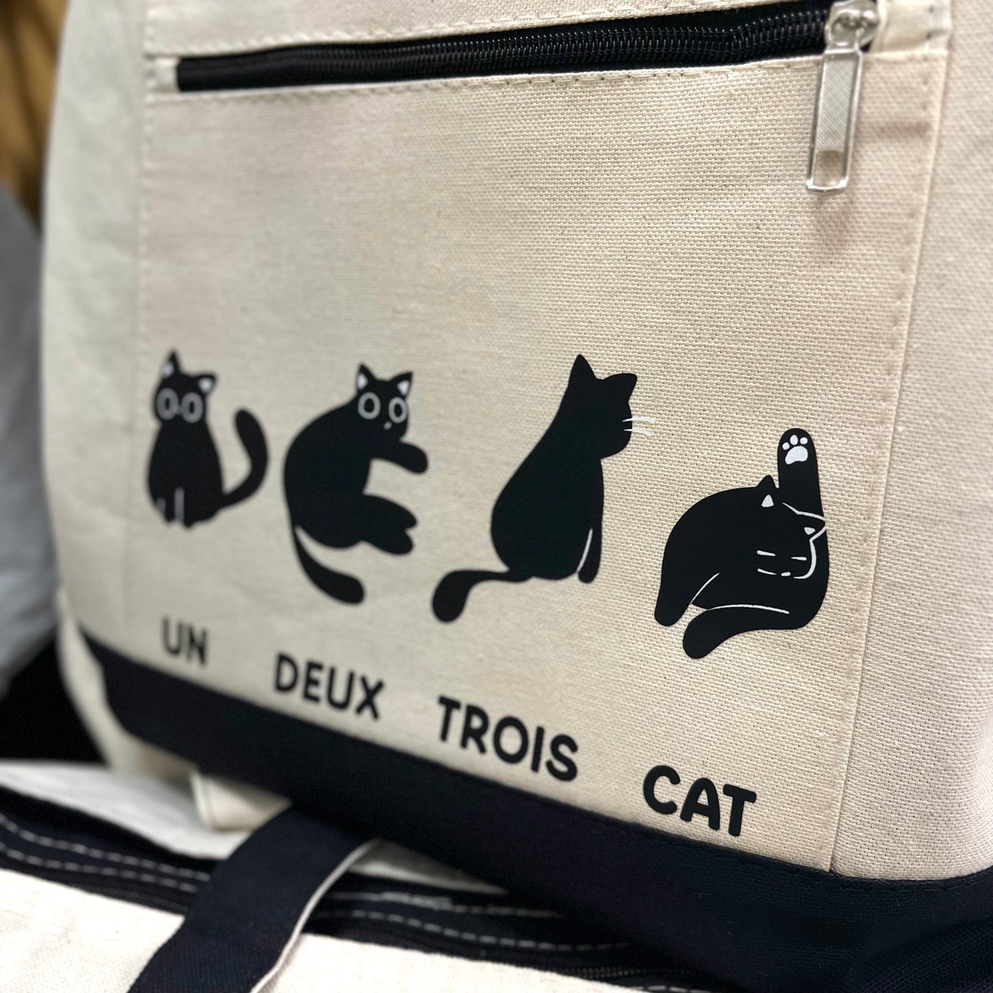 Un Deux Trois Cat Tote Bag